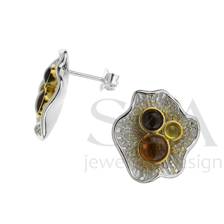 Silver earrings with amber