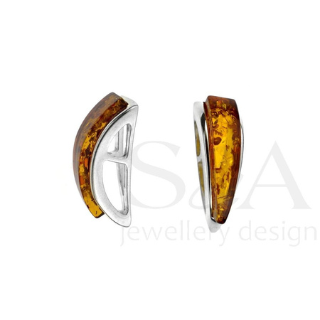 Silver pendant with amber