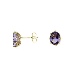 Gold earrings with amethyst