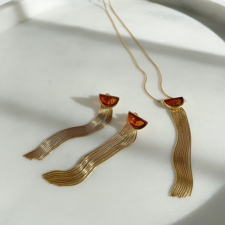 Silver necklace with amber