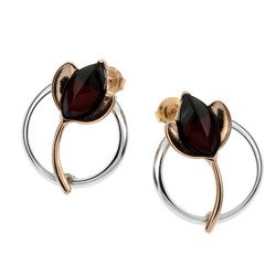 Silver earrings with amber