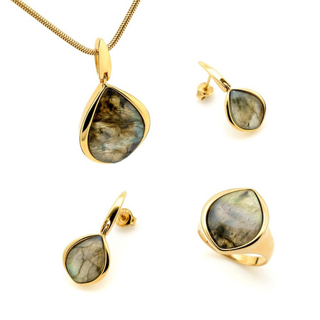 Silver pendant with labradorite