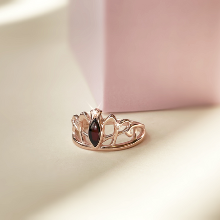 Silver ring with amber - crown