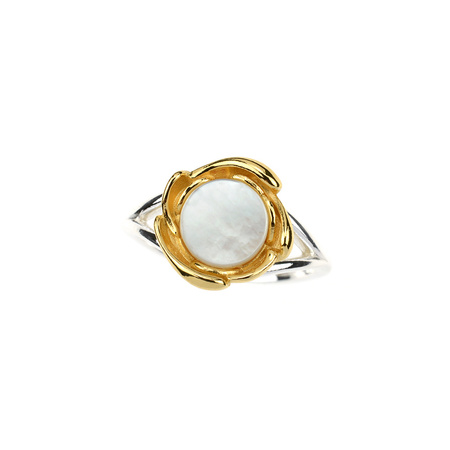 Silver ring with Mother of Pearl