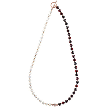 Silver necklace with pearl