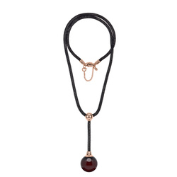 Necklace Qule with amber