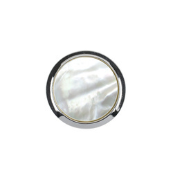 Silver pendant with mother of pearl